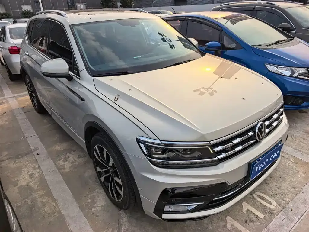Volkswagen Tiguan L — фото 9