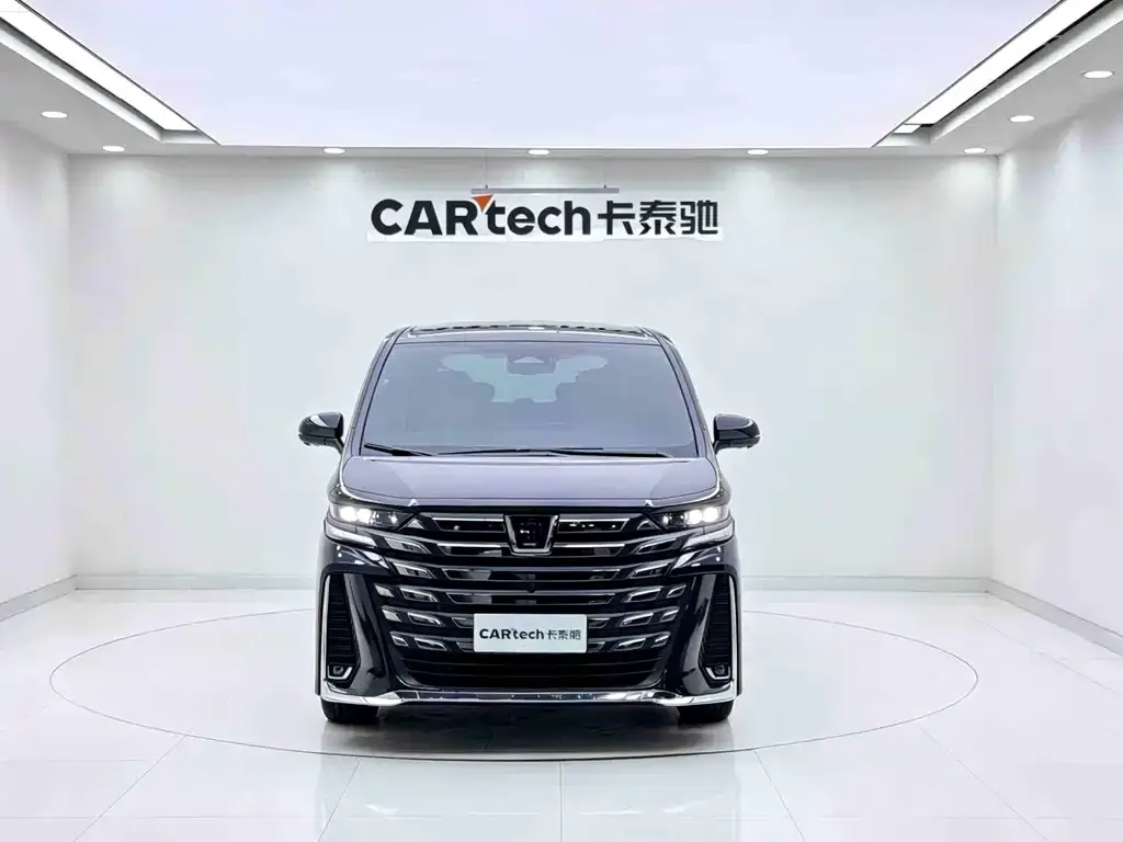 Toyota Vellfire — фото 3