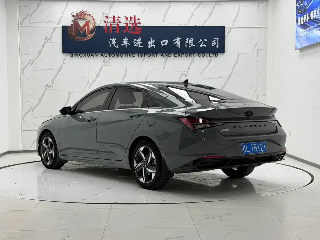 Hyundai Elantra — фото 4