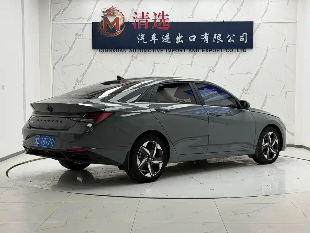 Hyundai Elantra — фото 10