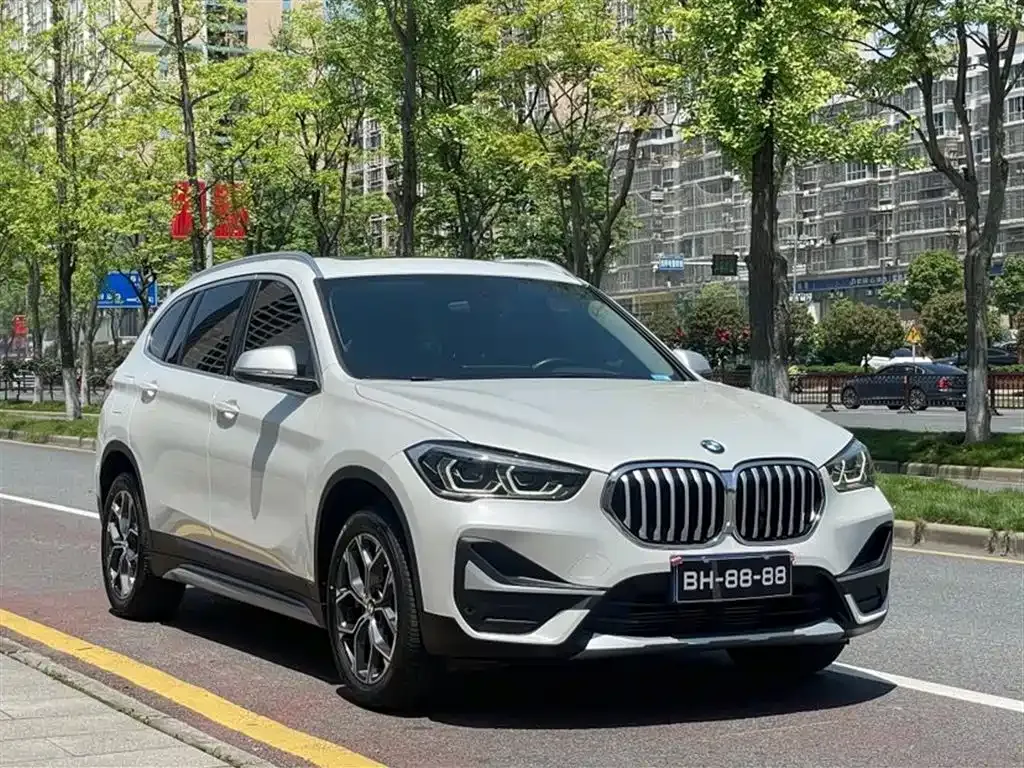 BMW X1 — фото 5