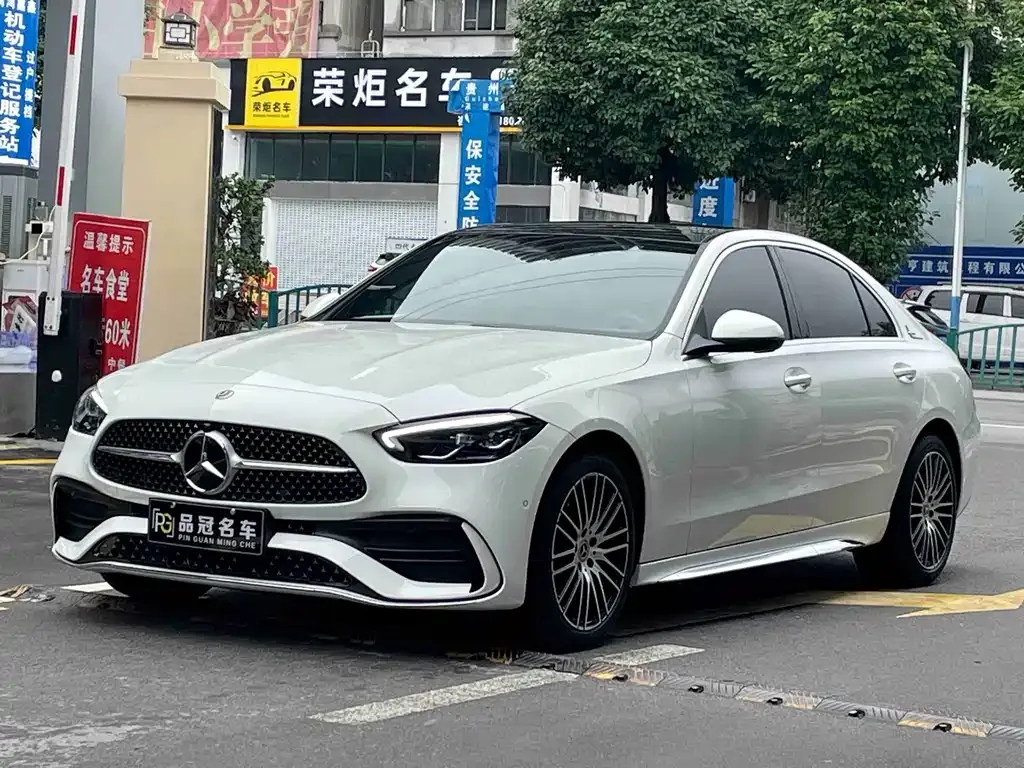 Mercedes-Benz C-Class — фото 1