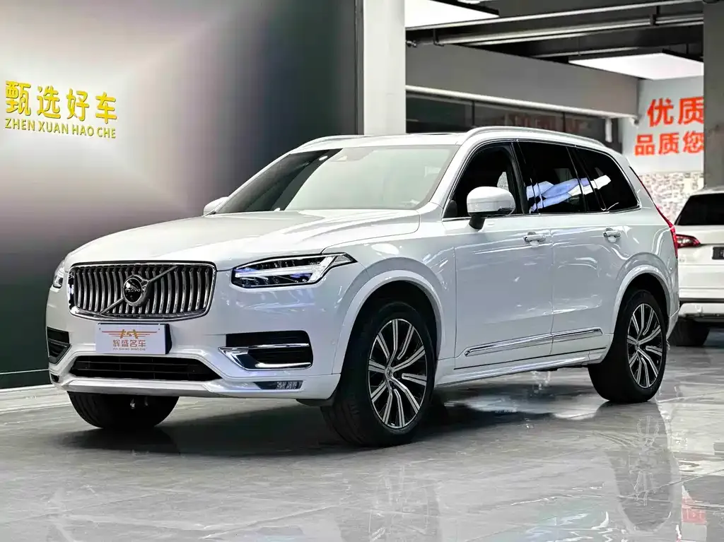Volvo XC90 — фото 1