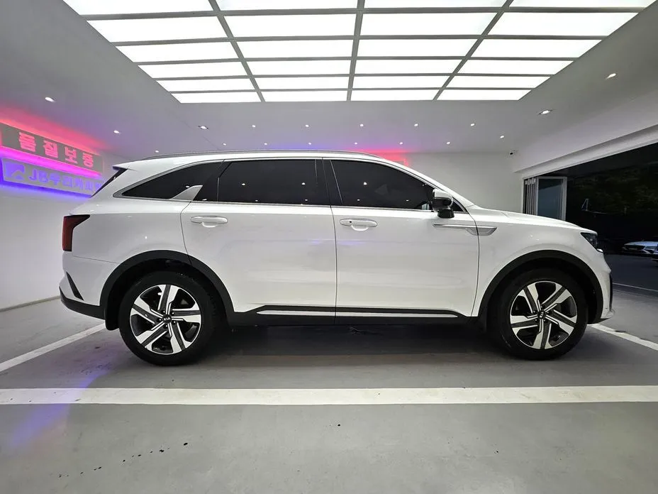 Kia Sorento — фото 4