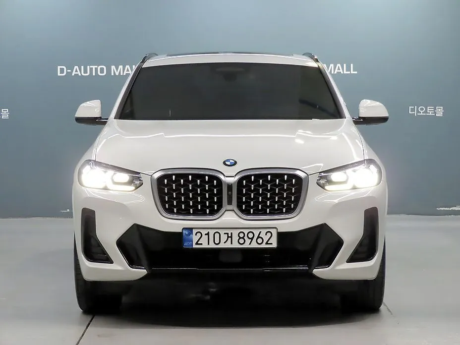BMW X4 2023 из KR, фото 2