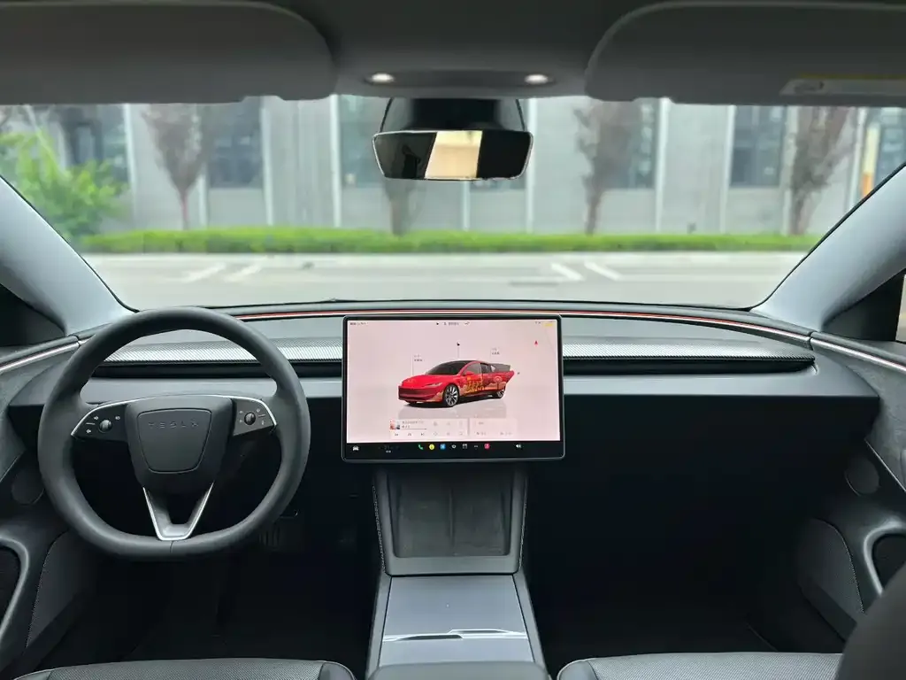Tesla Model 3 — фото 7