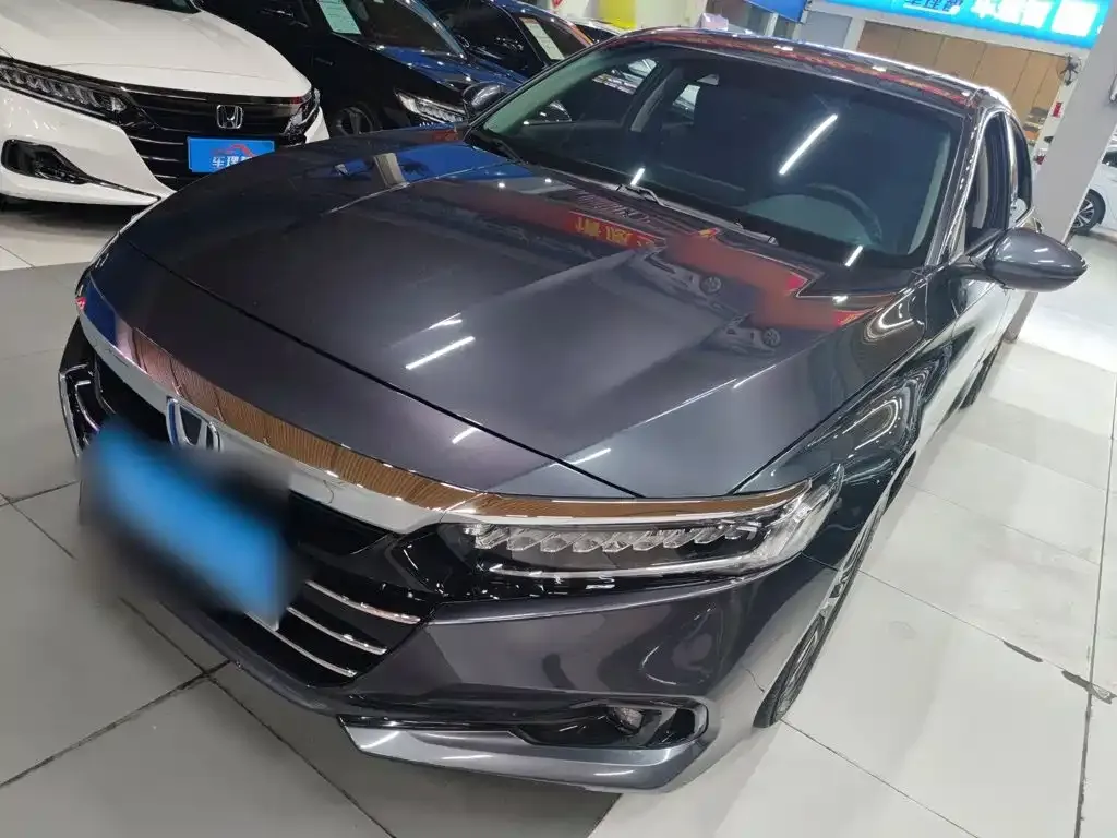 Honda Accord — фото 1