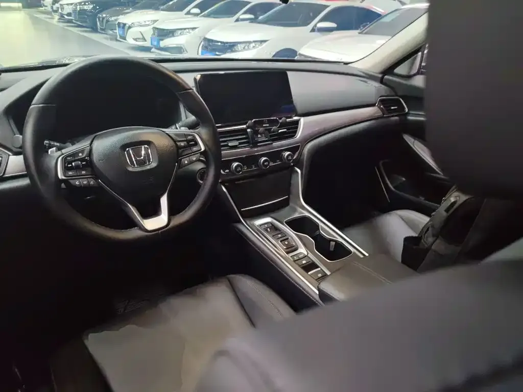 Honda Accord — фото 3