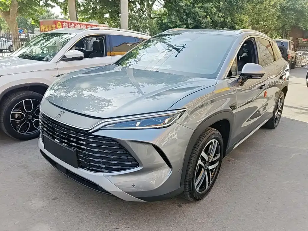 BYD L DM-i — фото 9