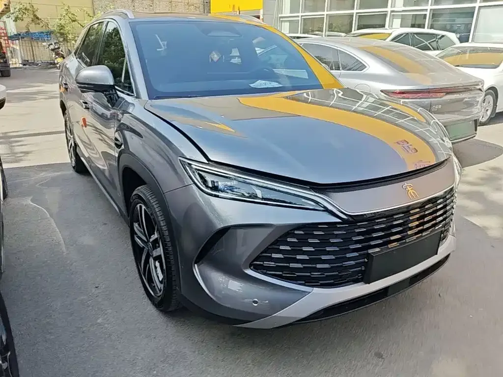 BYD L DM-i — фото 10