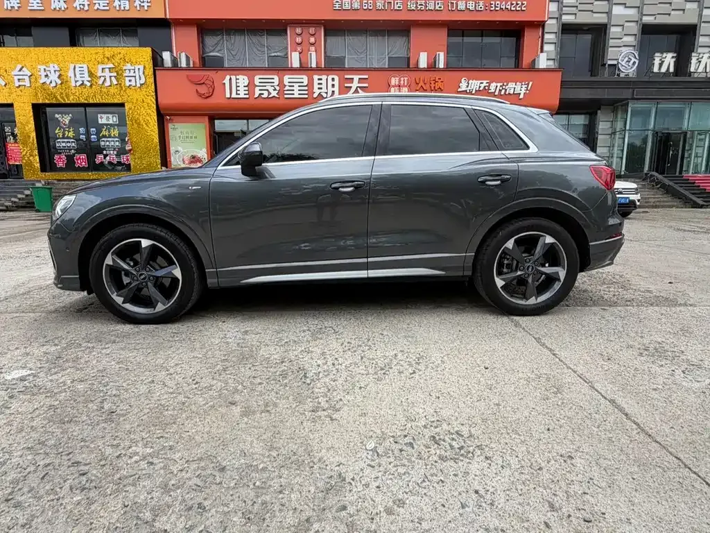 Audi Q3 — фото 10