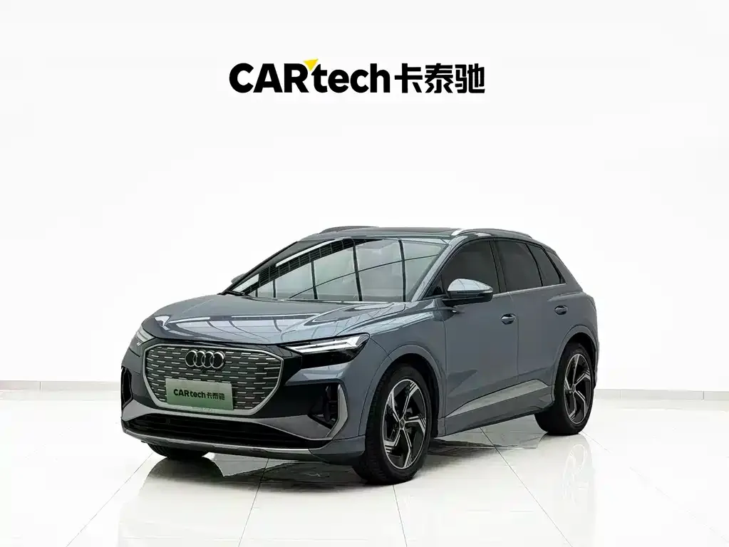 Audi Q4 e-tron — фото 1
