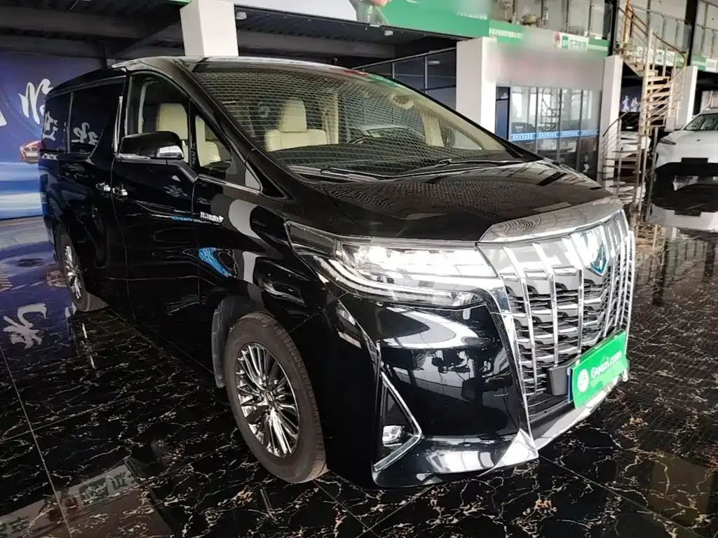 Toyota Alphard — фото 8