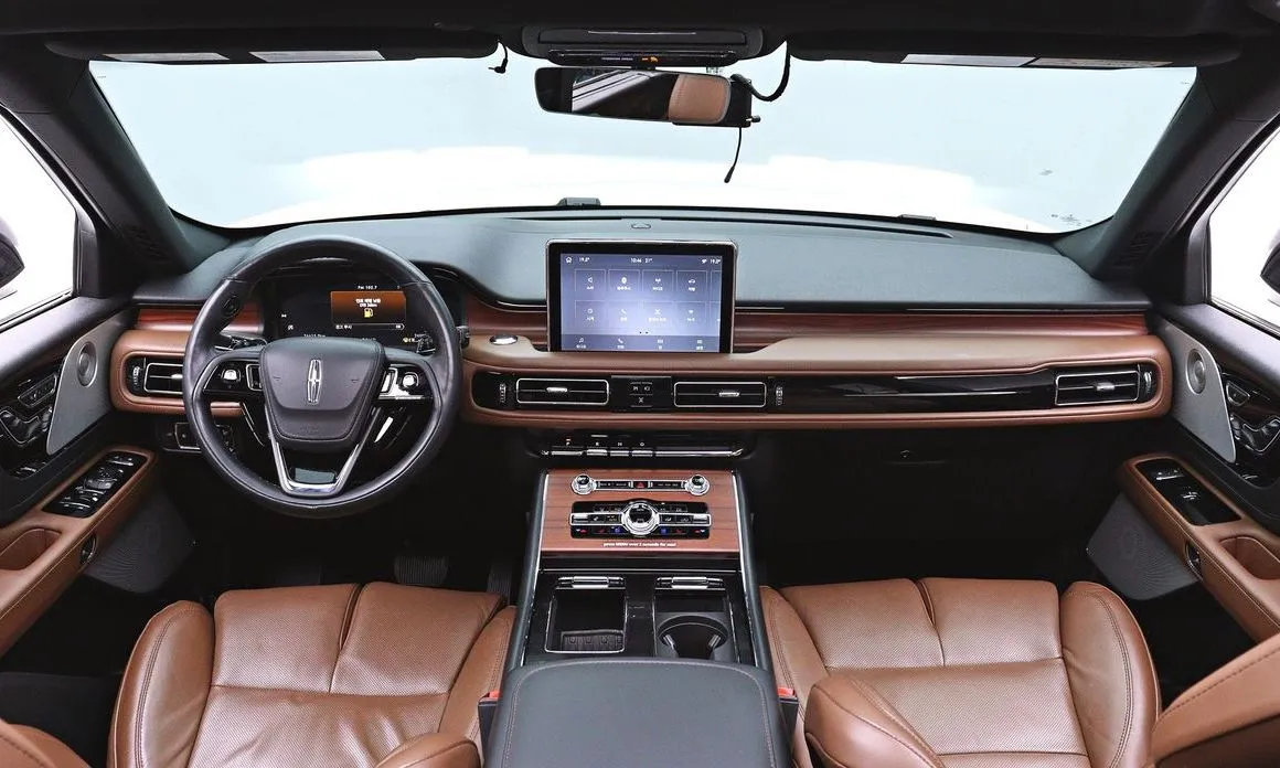 Lincoln Aviator 2023 из KR, фото 4
