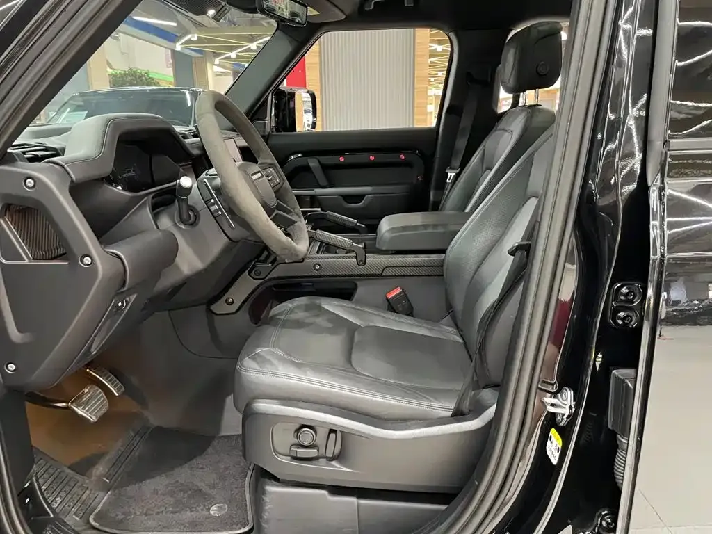 Land Rover Defender — фото 10