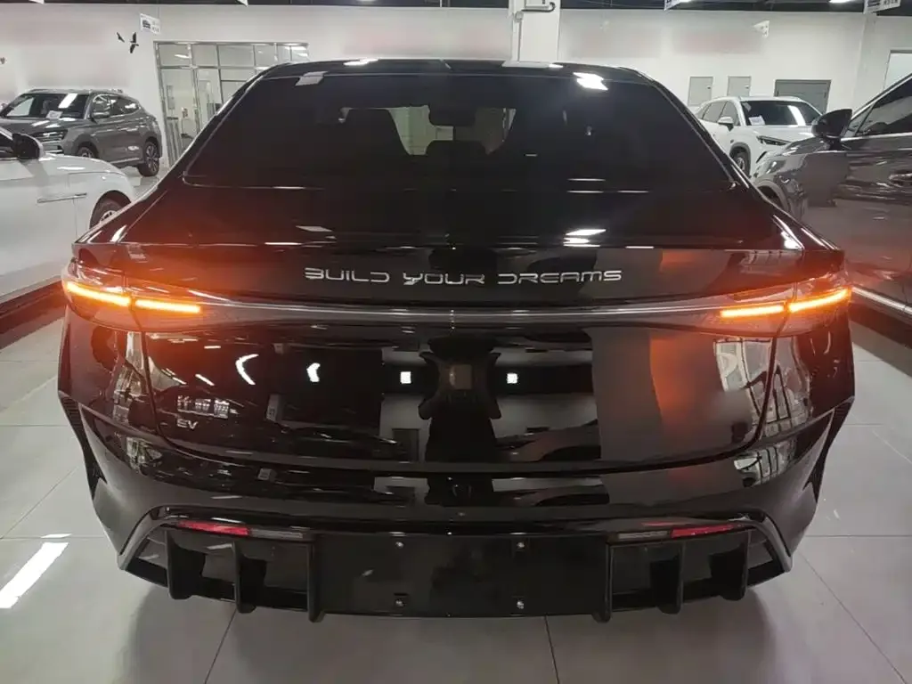 BYD Seal — фото 7
