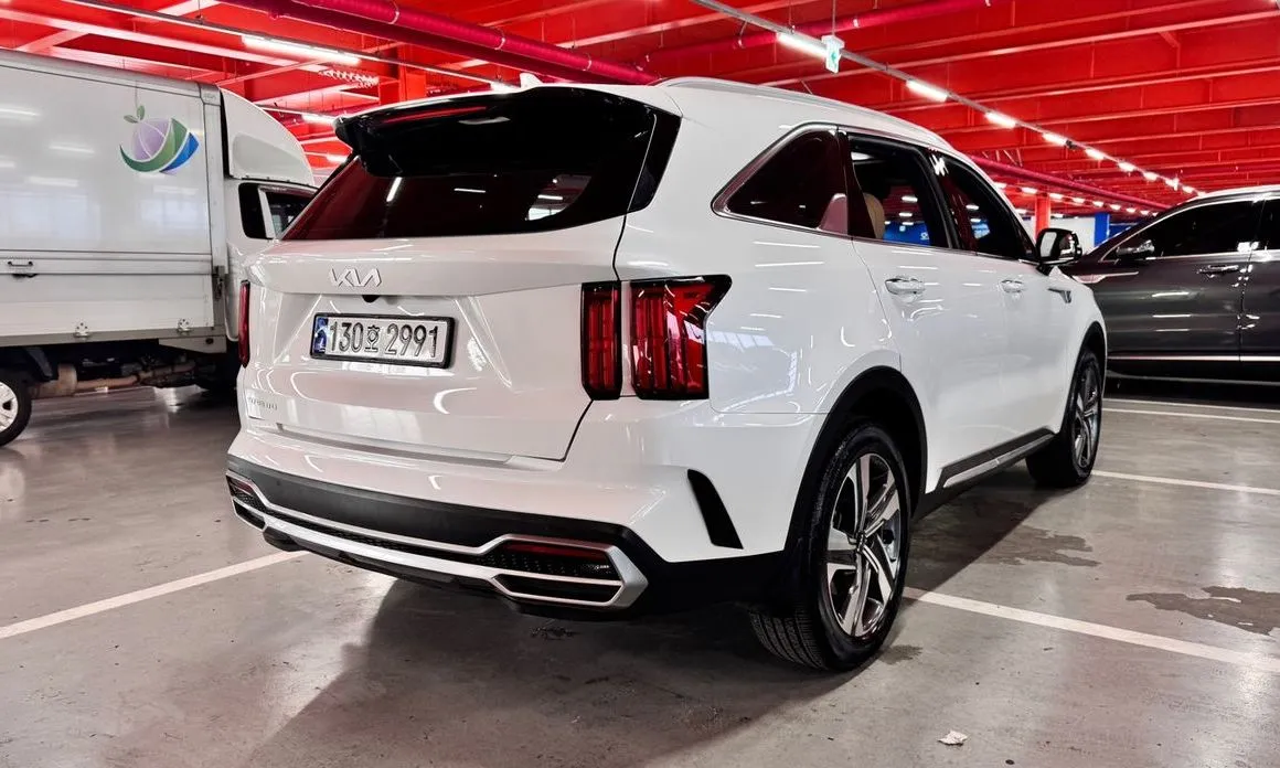Kia Sorento — фото 8