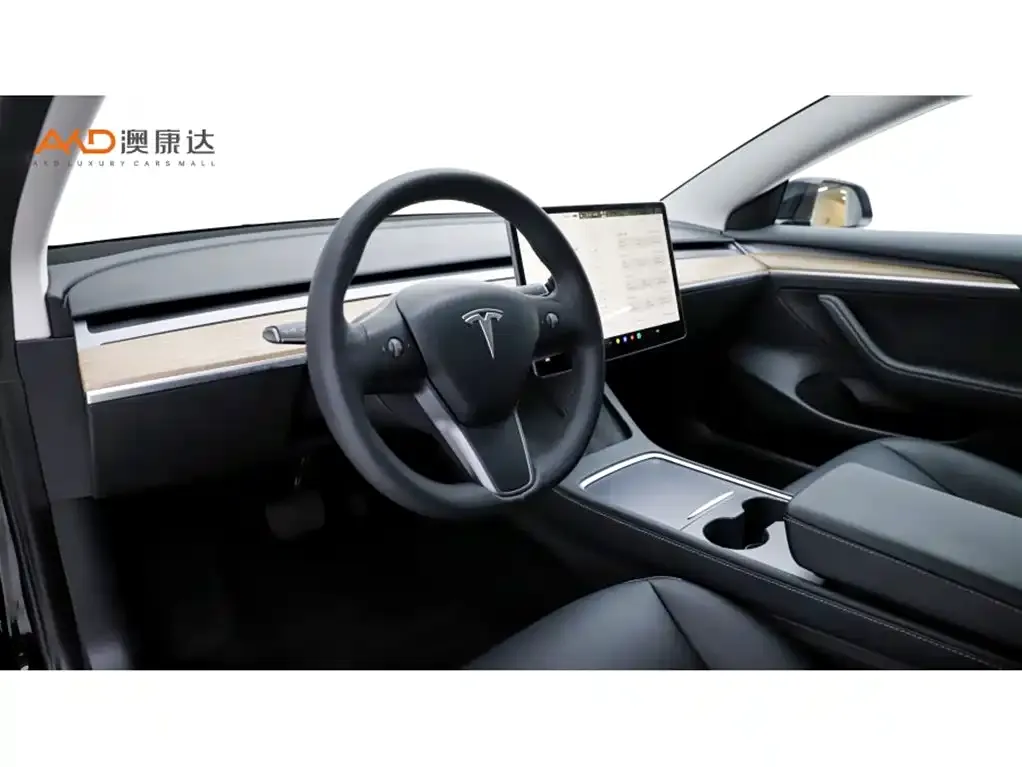 Tesla Model 3 — фото 4