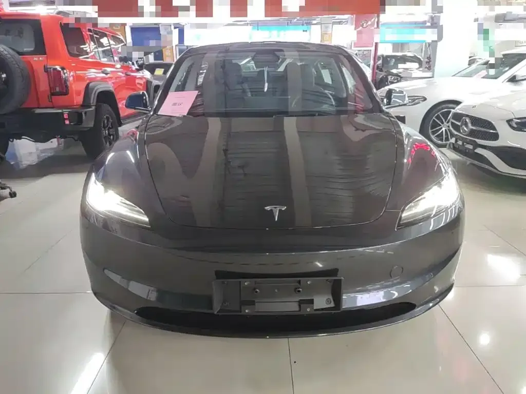 Tesla Model 3 — фото 9