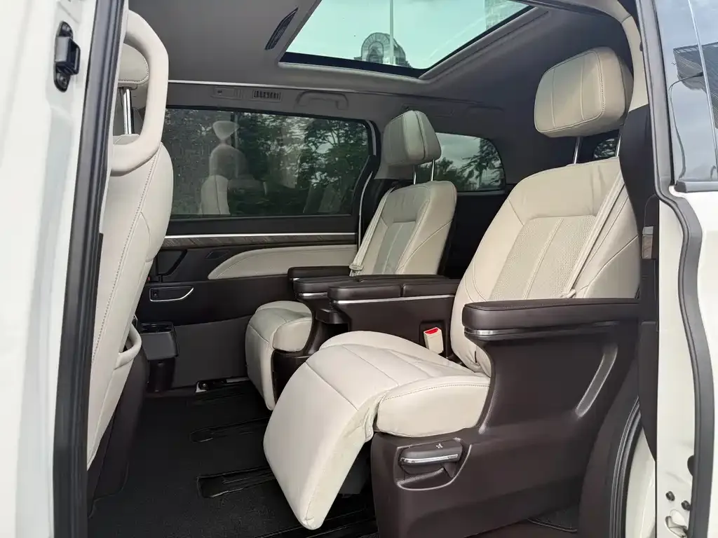 GAC Motor Trumpchi M8 — фото 2