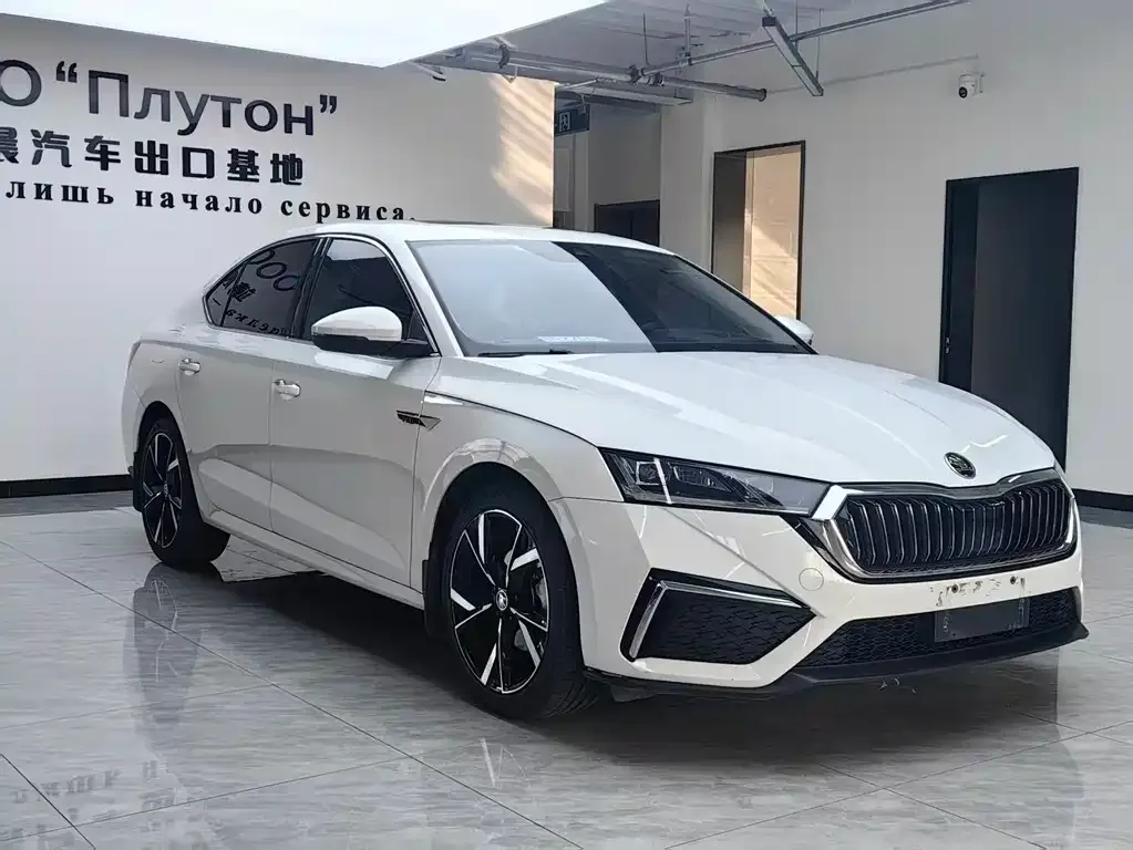 Skoda Octavia — фото 6