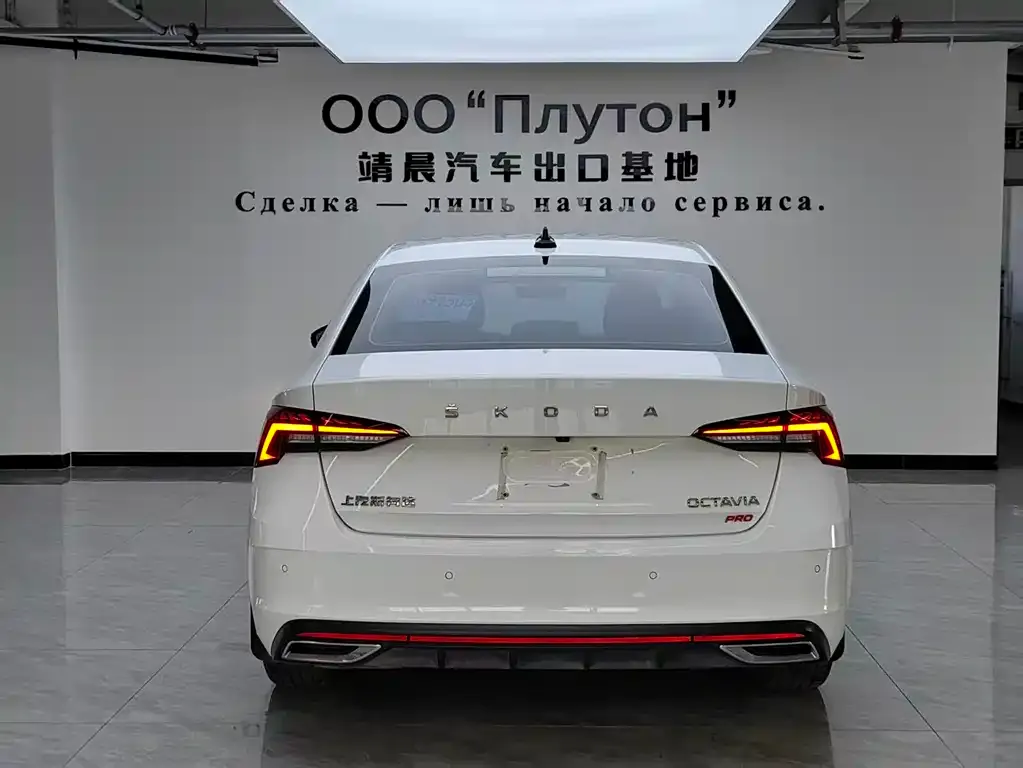 Skoda Octavia — фото 2