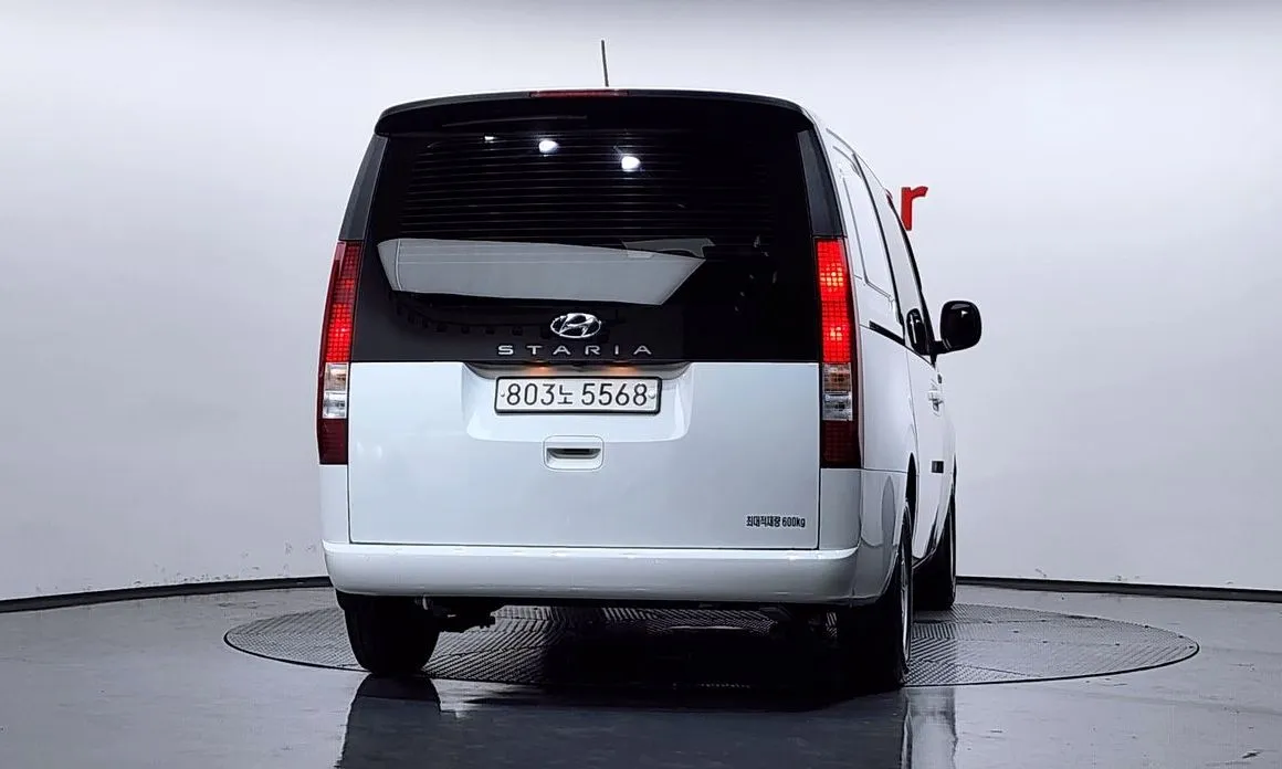 Hyundai Staria 2023 из KR, фото 3