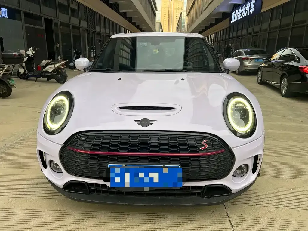 MINI Clubman — фото 2