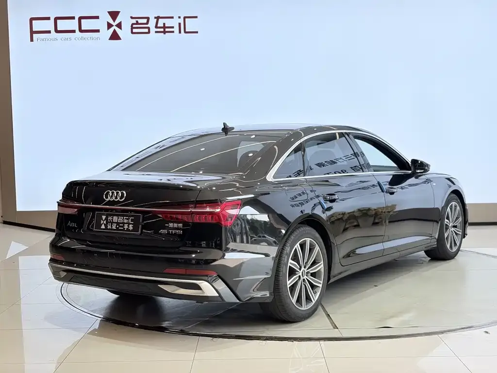 Audi A6L — фото 6