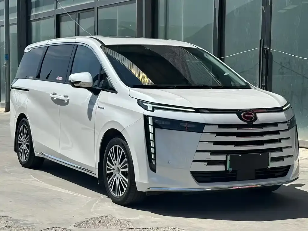 GAC Motor 传祺E8 PHEV — фото 6