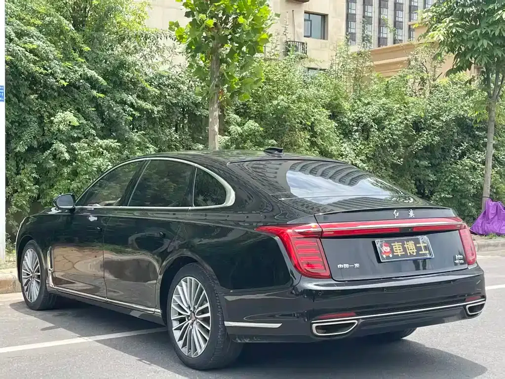 Hongqi H9 — фото 8