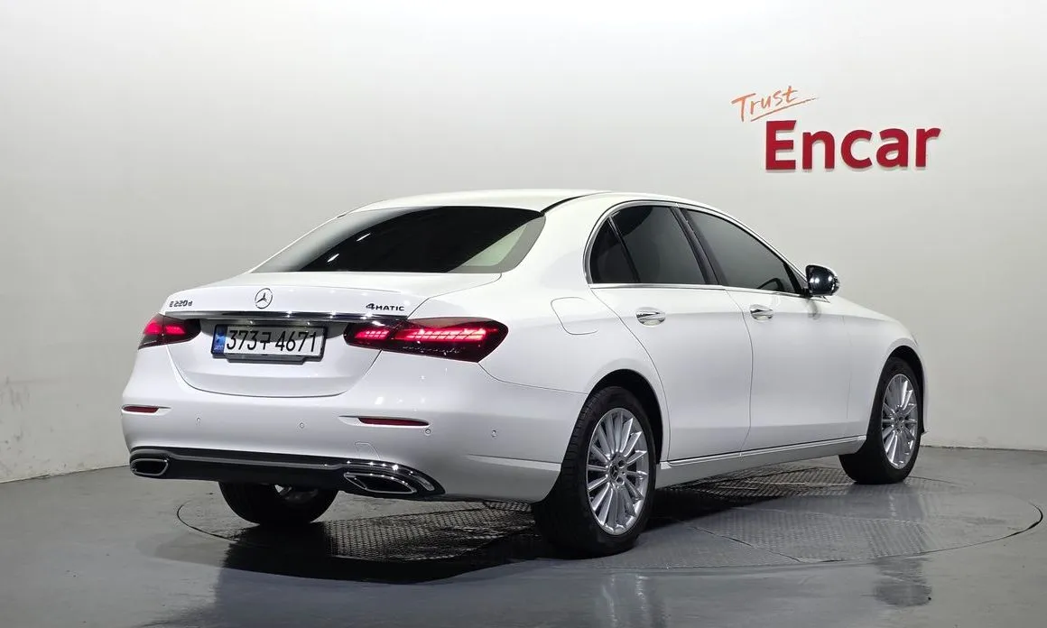 Mercedes-Benz E-Class 2021 из KR, фото 2