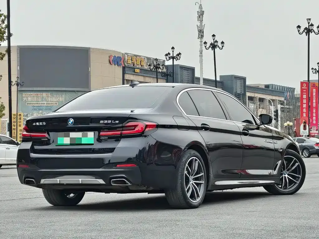BMW 5 Series New Energy — фото 4