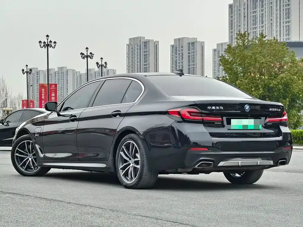 BMW 5 Series New Energy — фото 7