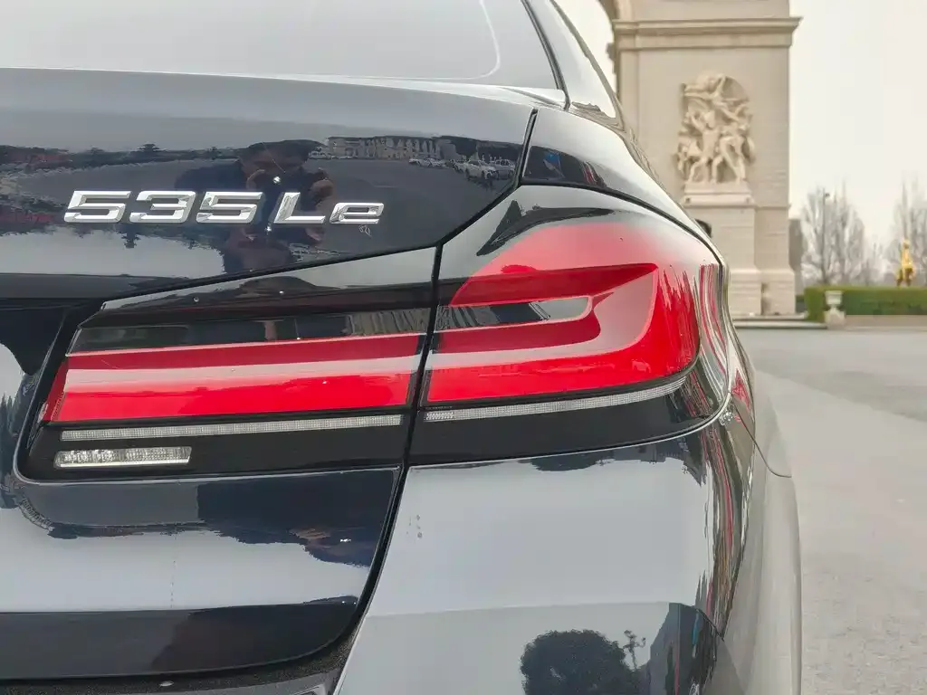 BMW 5 Series New Energy — фото 8
