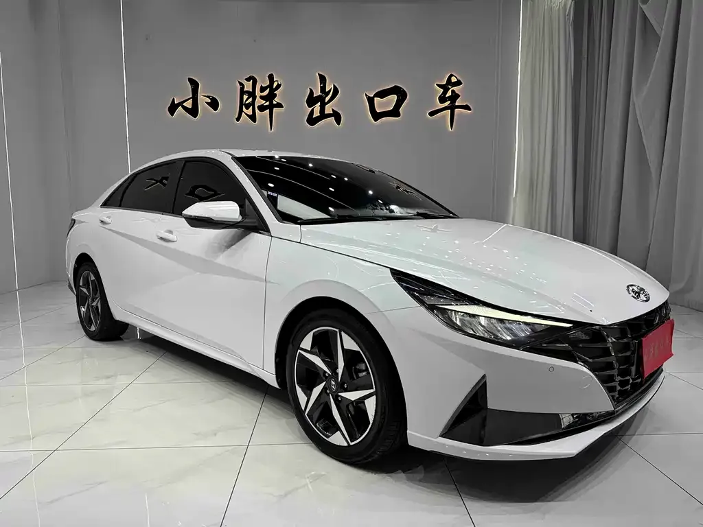 Hyundai Elantra — фото 5