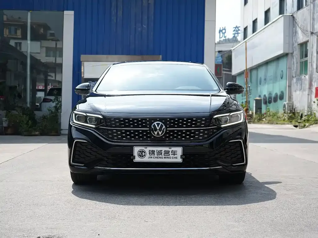 Volkswagen Passat — фото 4