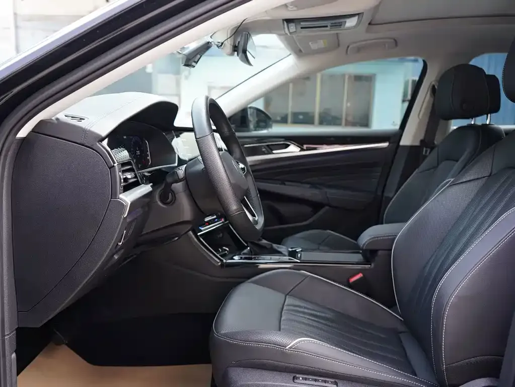 Volkswagen Passat — фото 8