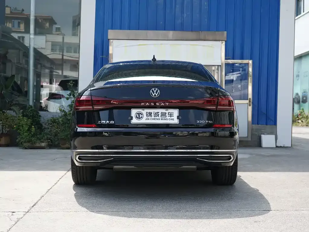 Volkswagen Passat — фото 10