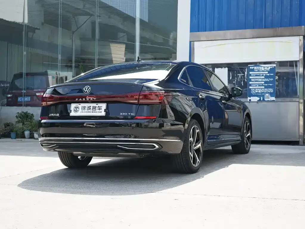 Volkswagen Passat — фото 9