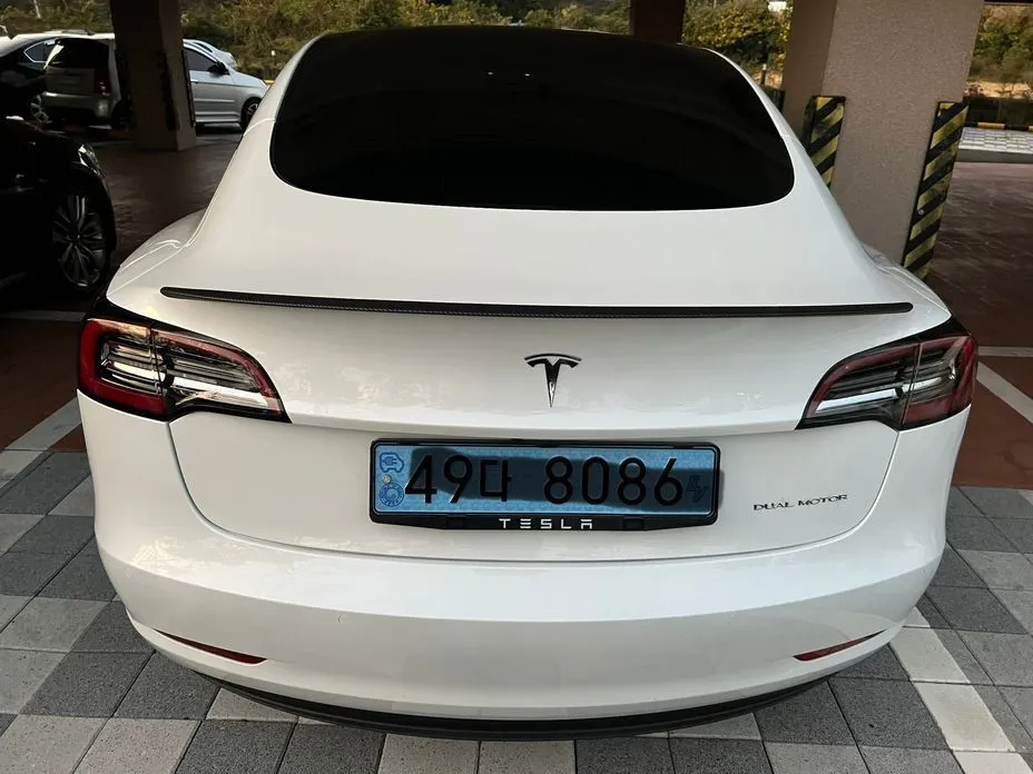 Tesla Model 3 — фото 8
