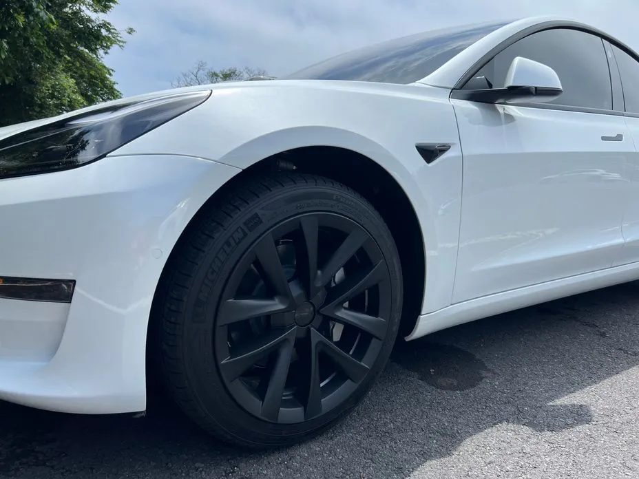 Tesla Model 3 — фото 9