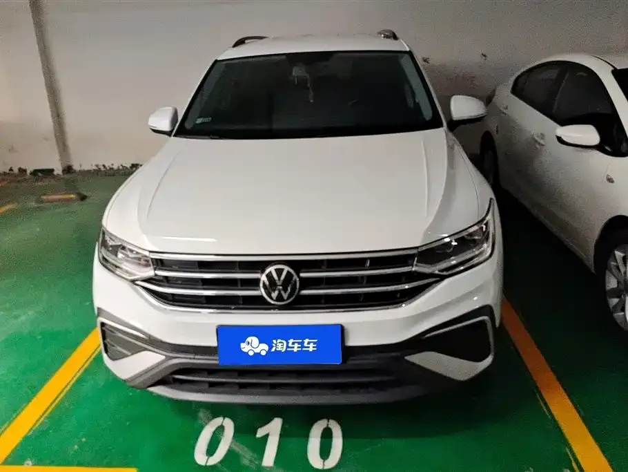 Volkswagen Tiguan L — фото 4