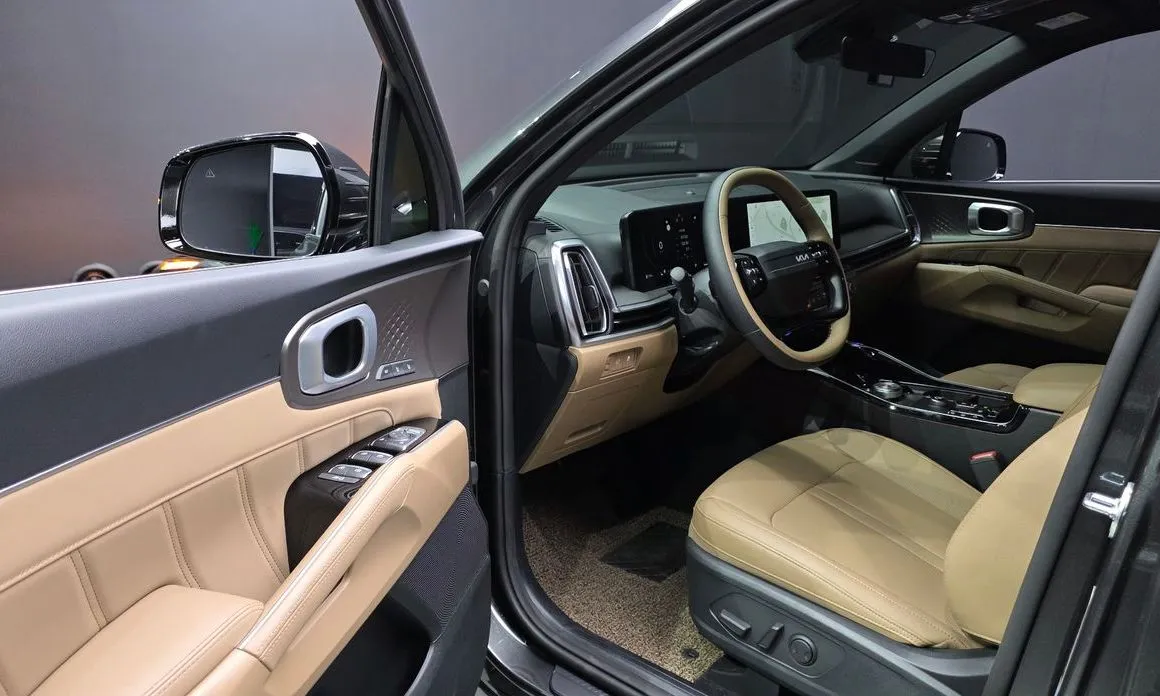 Kia Sorento — фото 7