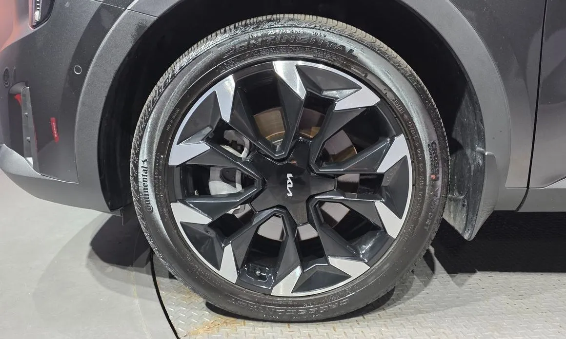 Kia Sorento — фото 10