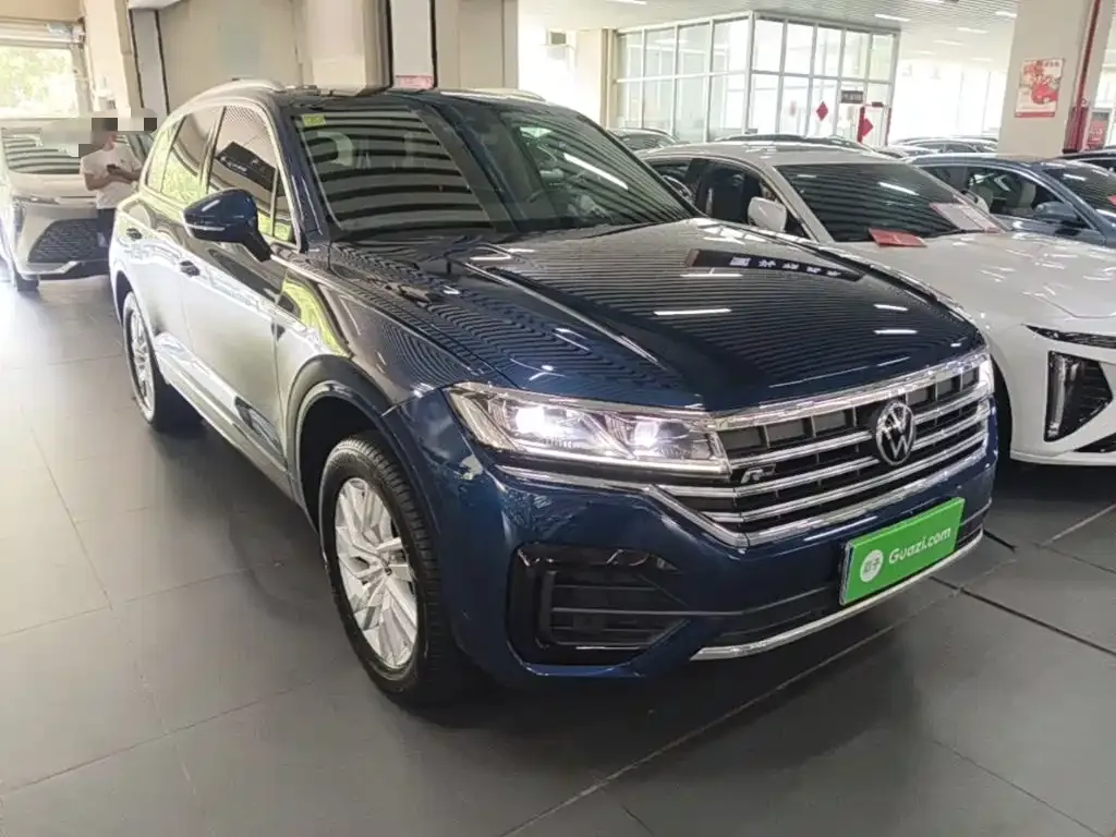Volkswagen Touareg — фото 3