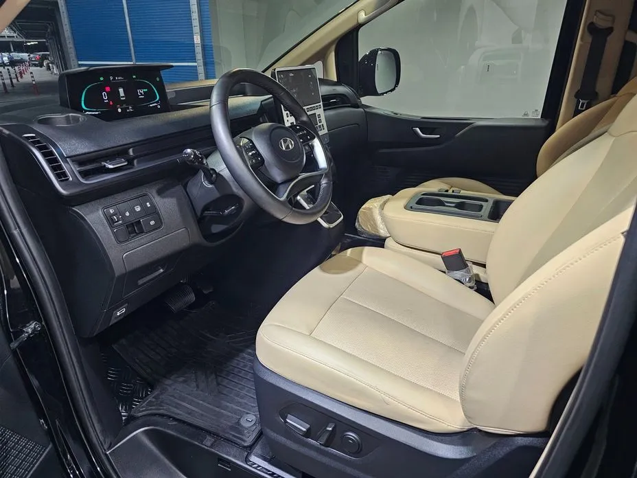 Hyundai Staria — фото 4