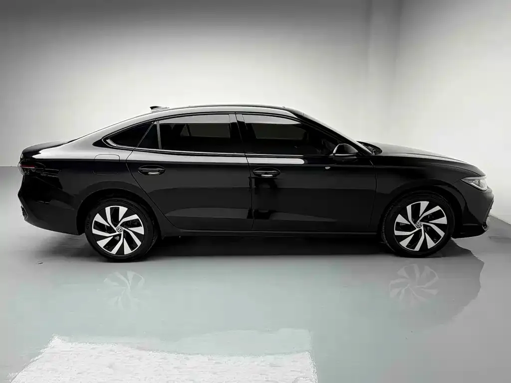 Volkswagen Passat — фото 7