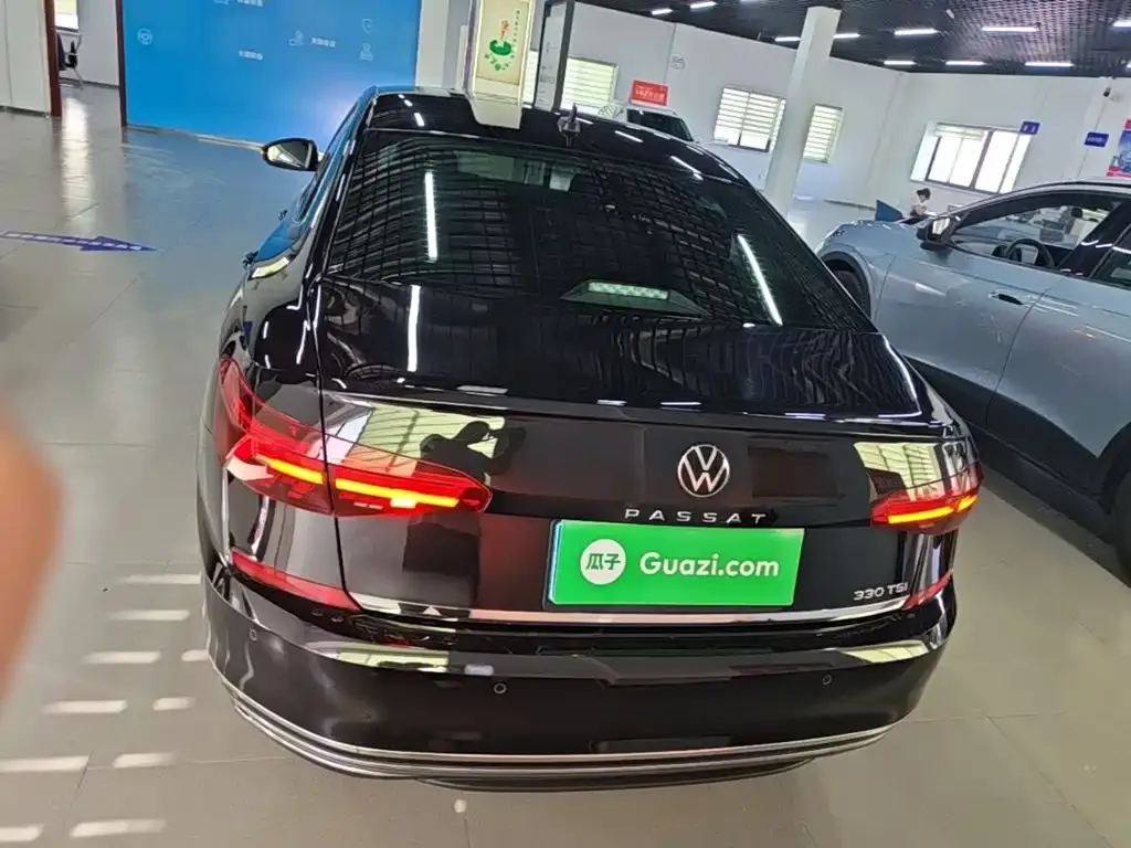 Volkswagen Passat — фото 6