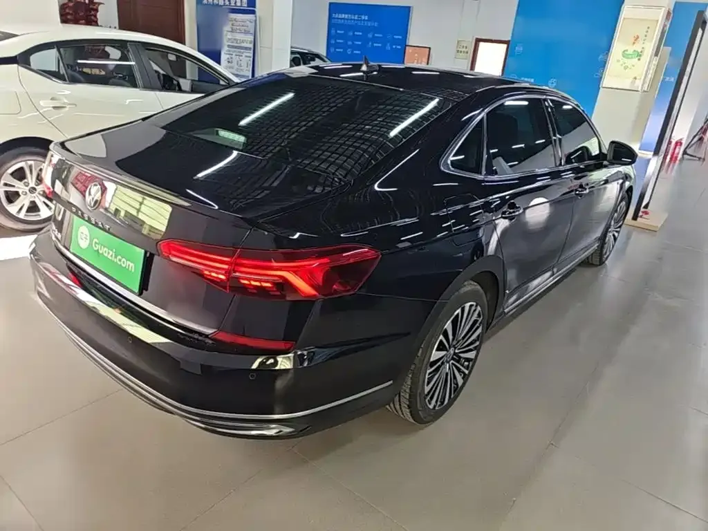 Volkswagen Passat — фото 7